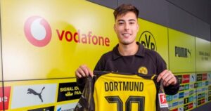 Dortmund đàm phán mua Anselmino từ Chelsea