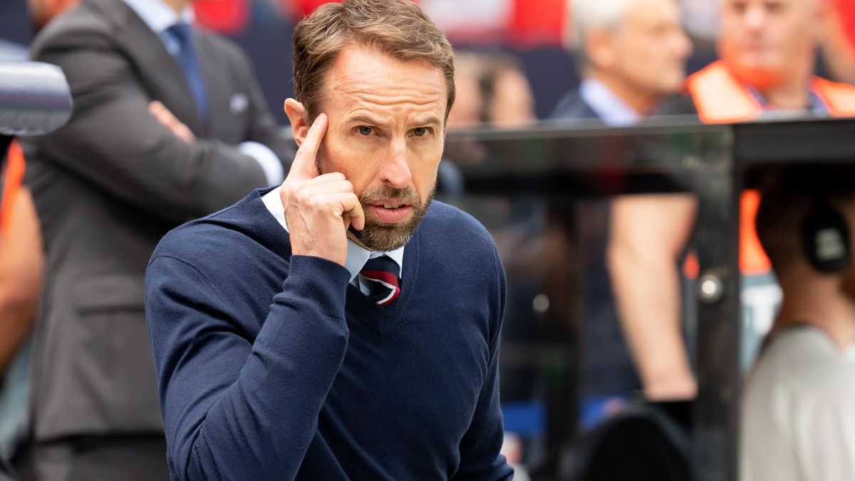 Southgate dẫn chương trình mới của BBC