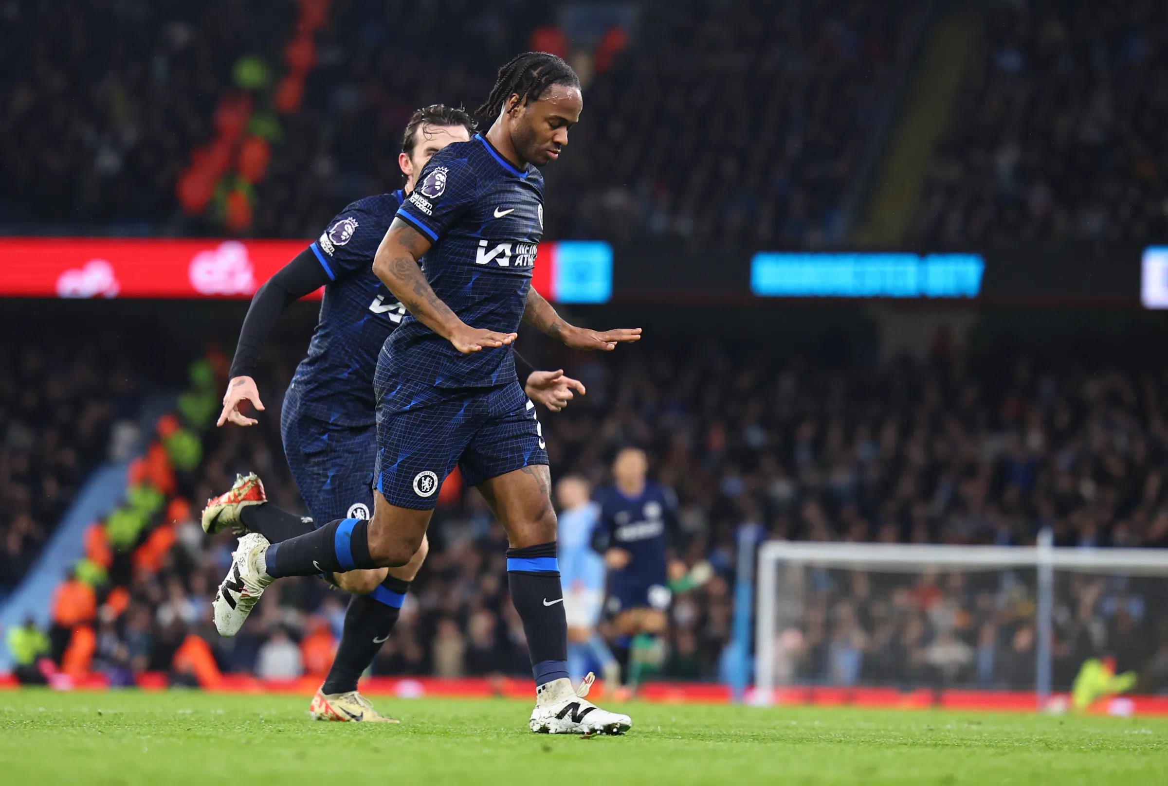 Sterling và bài toán đền bù khổng lồ tại Chelsea