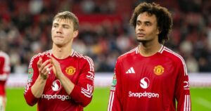 Aston Villa được khuyên bỏ qua Zirkzee