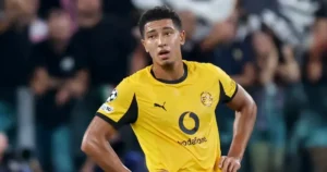 Cha Bellingham bất mãn với Dortmund
