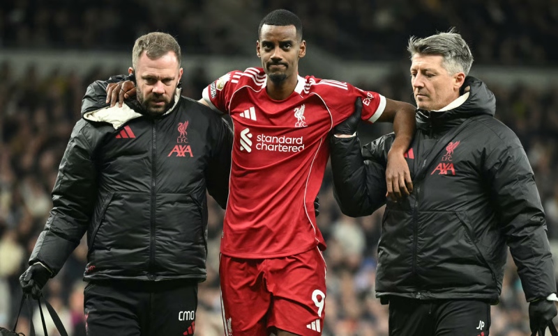 Liverpool đối mặt khủng hoảng nhân sự hàng công