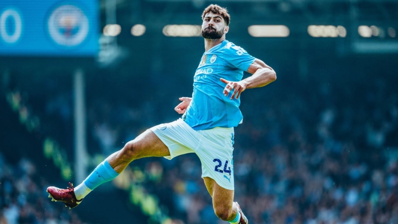 5 hậu vệ xuất sắc nhất Premier League