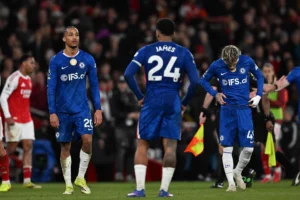 Chelsea lại thua