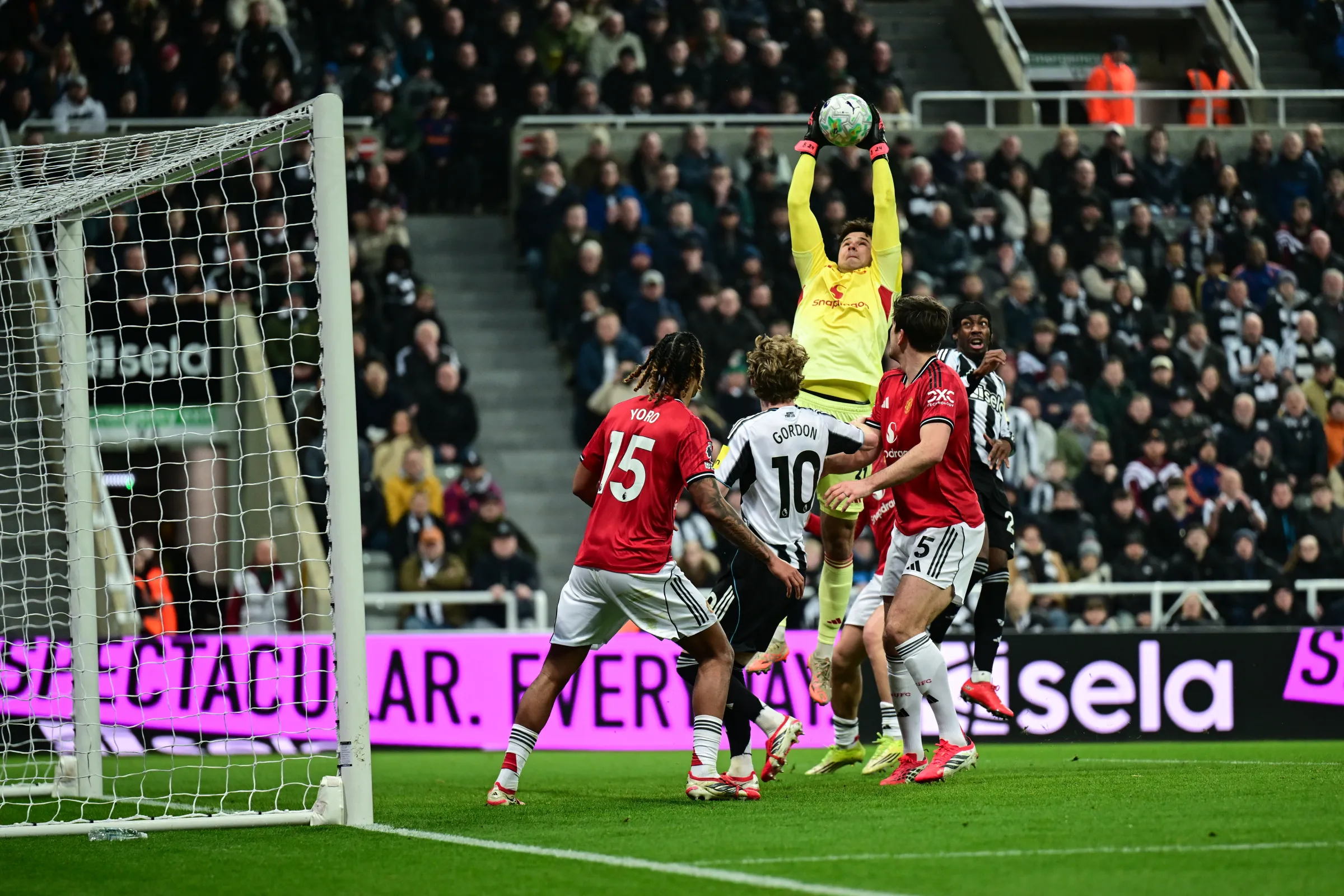 man united áp đảo nhưng không tạo được lợi thế